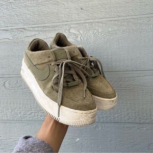 Nike AF1 sage low